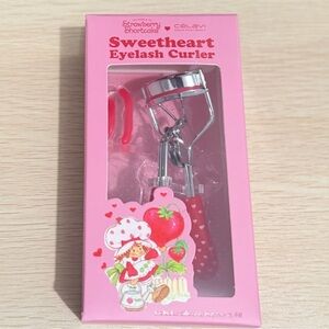 Strawberry shortcake Sweetheart Eyelash Curler with Red Handle